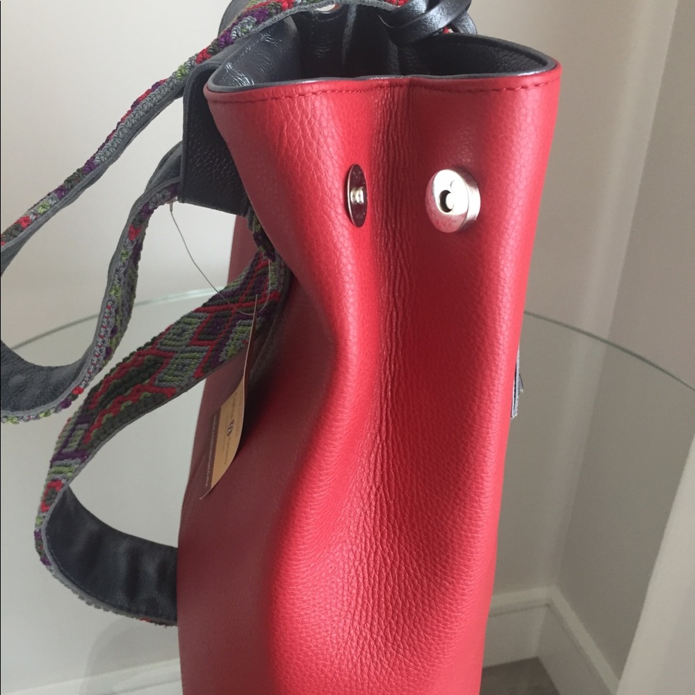 Designer Handbag - Picture 9 of 14